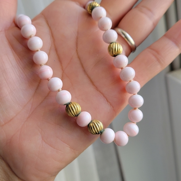 VINTAGE LES BERNARD INC NECKLACE SIGNED PINK BLUSH GLASS BEADS GOLD TONE - Picture 3 of 9